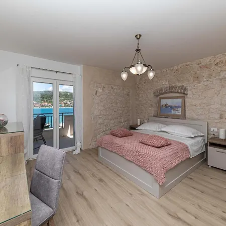 Holiday home Cozy In With Outdoor Swimming Pool Vinisce