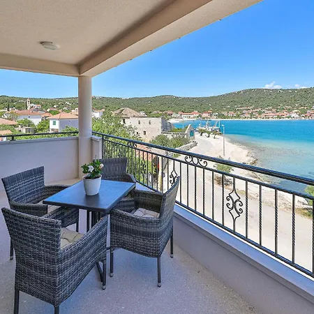 Holiday home Cozy In With Outdoor Swimming Pool Vinisce
